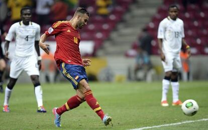 Jes&eacute; marca el gol del triunfo de Espa&ntilde;a.