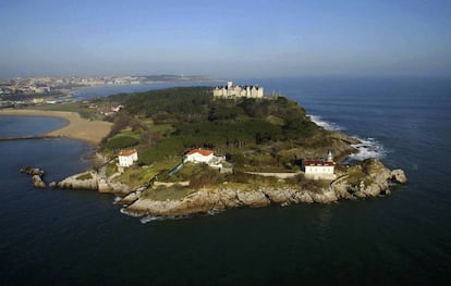 Península de La Magdalena, con el palacio homónimo, actual Universidad Internacional Menéndez Pelayo.