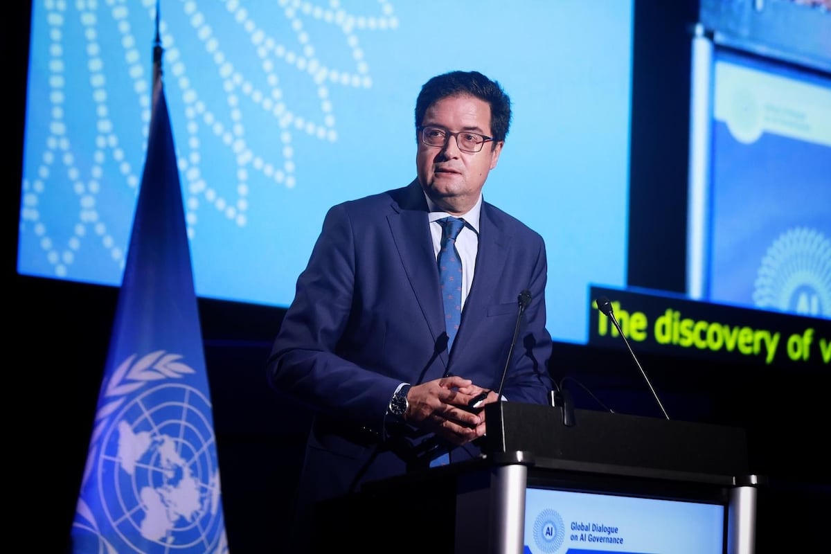 España se alía con una veintena de países, Unicef y la Unesco para proteger a los menores ante la IA