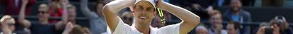 Querrey celebra su victoria contra Djokovic en la pista 1.