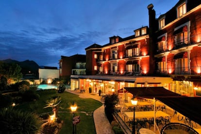 Exterior del hotel Beauséjour, en Lourdes (Francia).