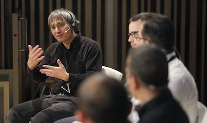 El científico Adrian Cheok, en un debate de Diálogos de Cocina, junto al chef Paco Morales.