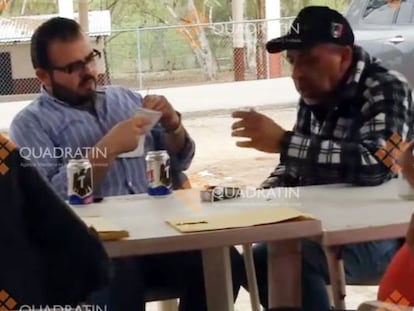 Rodrigo Vallejo y el capo Servando Gómez 'La Tuta'.