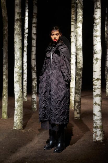 smag-moncler-5-simone-rocha-rf19-0123