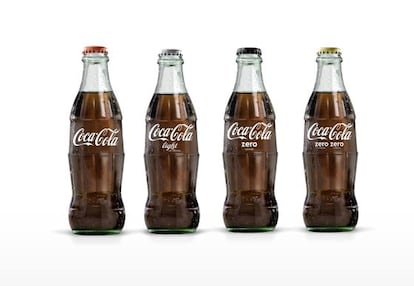 Las nuevas botellas de Coca-cola para la versión tradicional, light o zero.