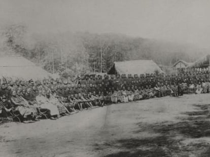  Congole&ntilde;os en Tervuren durante la Exposici&oacute;n Universal de Bruselas de 1897, que dio lugar al museo.