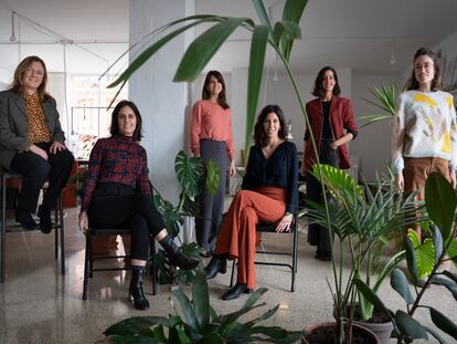 Las socias fundadoras de Cierto estudio Carlota de Gispert, Marta Benedicto, Clara Vidal, Anna Llonch, Lucia Millet e Ivet Gasol.