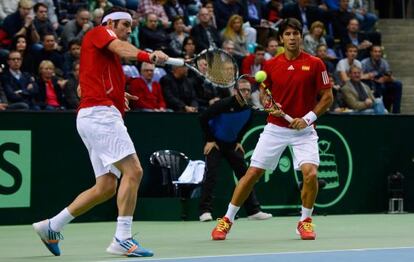 Marrero golpea un revés ante Verdasco.