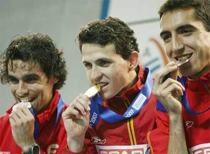 Gallardo, Higuero y Casado posan sonrientes con sus medallas