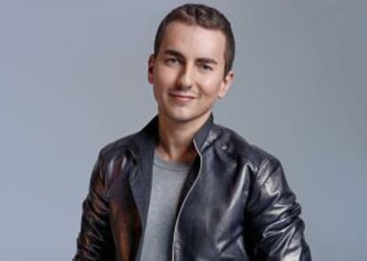 Motorcycle champion Jorge Lorenzo was targeted by the Tax Agency because of a magazine photo story flaunting his wealth.