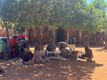 Visita a una aldea tradicional de Zimbabue.
