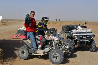 Miembros de la expedicin del motoclub de L&#39;Alcdia, en el viaje del a?o pasado.