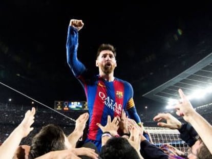Messi festeja la victoria frente al PSG en los cuartos de final de la Champions 2017.