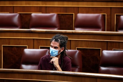 El diputado de Podemos Alberto Rodríguez durante el pleno del Congreso, el pasado martes.