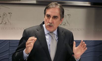 El portavoz de Economía del grupo socialista en el Congreso, Valeriano Gómez.