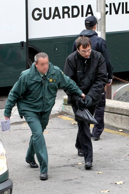 El acusado Eloy Sánchez Barba, a su llegada ayer al juicio.