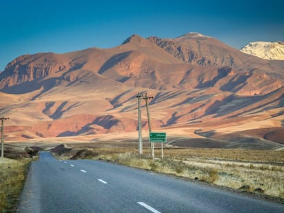 Panor&aacute;mica de los montes Alamut, en el norte de Ir&aacute;n. 