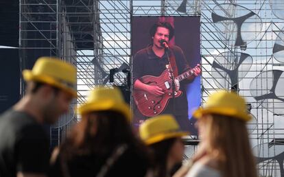 Actuación del grupo Milky Chance en el festival Mad Cool de 2016.