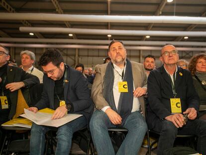 El presidente de la Generalitat y coordinador nacional de ERC, Pere Aragonès, junto a Oriol Junqueras, presidente del partido, este sábado.