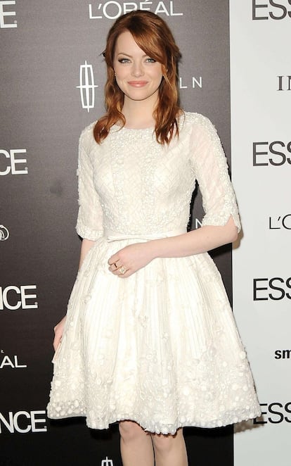 Poco a poco, Emma ha encontrado su estilo hasta convertirse en una de las actrices mejor vestidas. En la imagen, lleva un vestido blanco de Elie Saab de la colección primavera 2012.