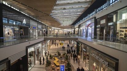 Interior del centro comercial Palmas Altas-Lagoh, en Sevilla.