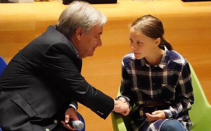 António Guterres y Greta Thunberg, este domingo en la sede de la ONU de Nueva York.