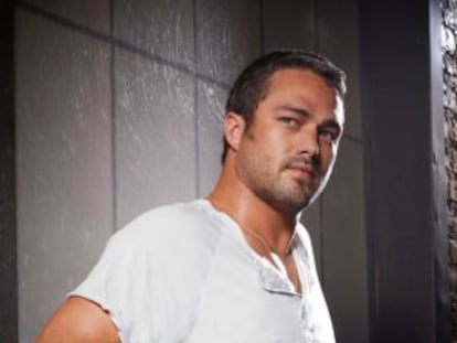 El modelo y actor Taylor Kinney.