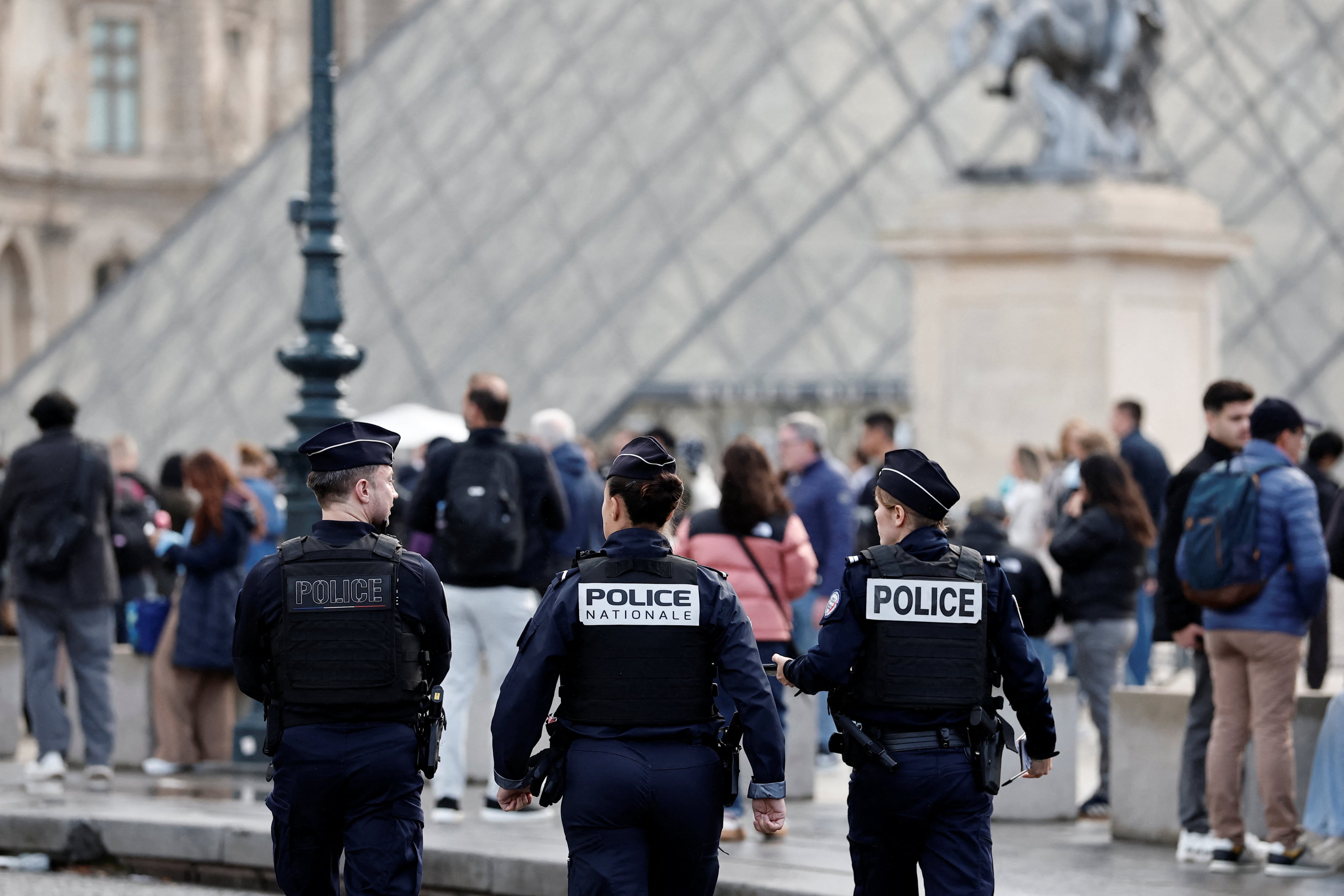 Un informe del Tribunal de Cuentas francés previo al atraco ya advertía de fallos “considerables” en la seguridad del Louvre