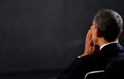 Obama asiste en Newtown al homenaje por las víctimas de la escuela Sandy Hook.