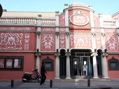 Fachada de la Filmoteca Espa&ntilde;ola, antiguo Cine Dor&eacute;.