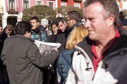 Trabajadores de Campofrío durante la concentración llevada a cabo ante el Ayuntamiento de Burgos.