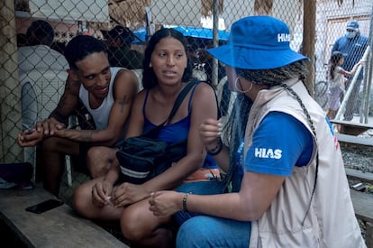Asistencia de Hias en un Punto Migratorio.