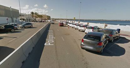 Vehicles al port de Formentera.