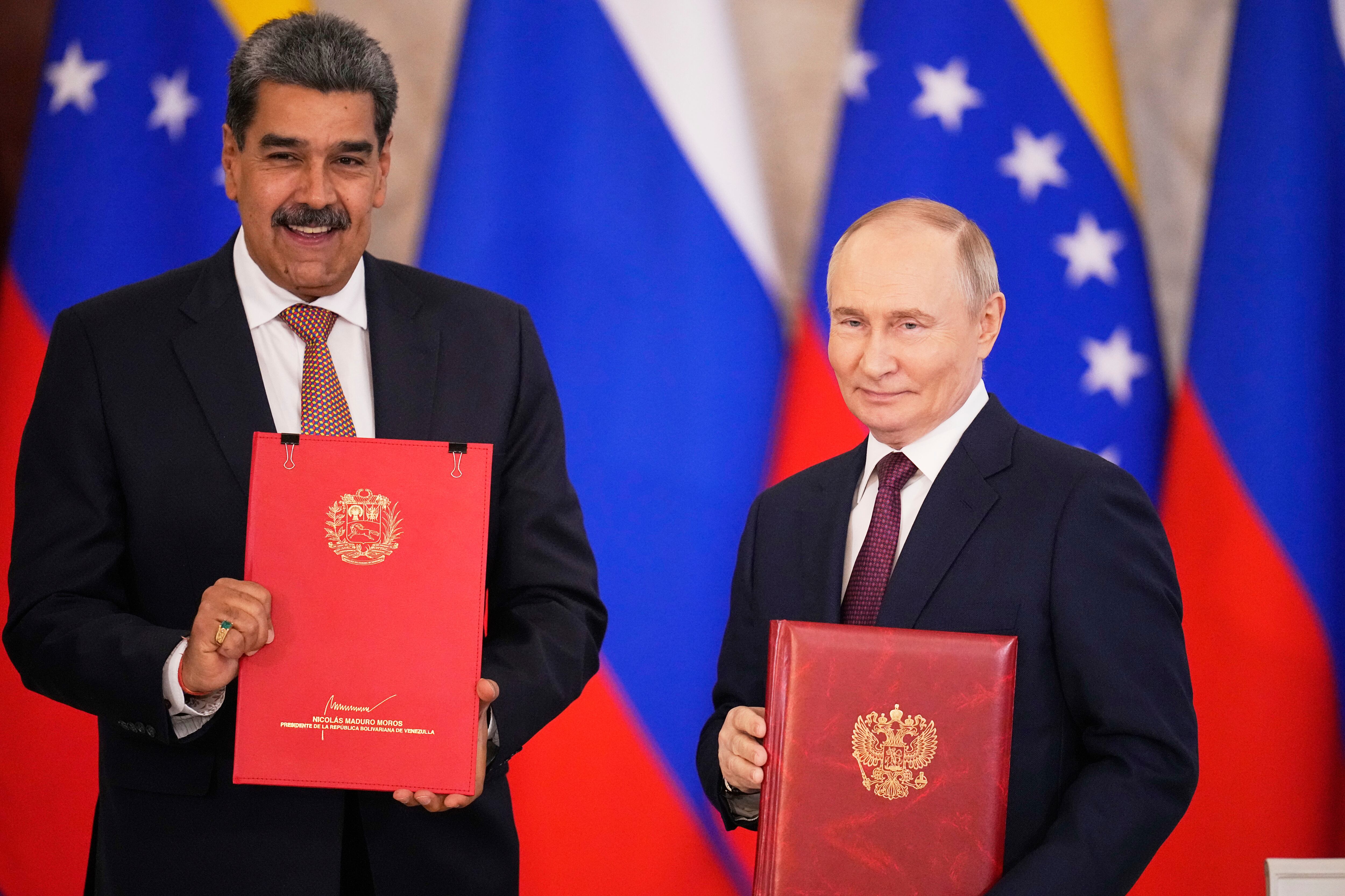 Venezuela abre (20 años después) la primera fábrica de municiones de Kaláshnikov en  América