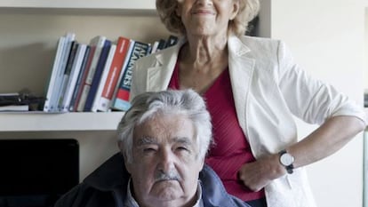 José Mújica, ex-president of Uruguay, meets with Ahora Madrid leader Manuela Carmena.