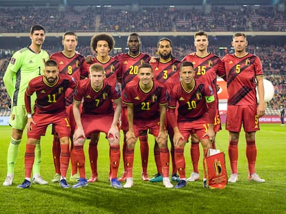 El equipo de Bélgica posa antes de un partido.