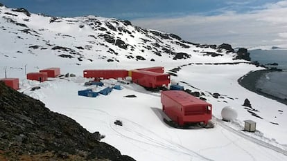 Vista general de los nuevos módulos de la Base Antártica Española Juan Carlos I, en la isla Livingston.