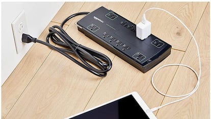 Este protector te facilita el tener varios aparatos conectados a la vez y protegerlos al mismo tiempo