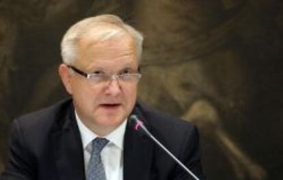 El vicepresidente de la Comisi&oacute;n Europea (CE) y responsable de Asuntos Econ&oacute;micos, Olli Rehn, durante una intervenci&oacute;n.