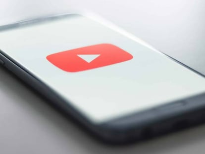 YouTube en un smartphone