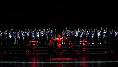 Representaci&oacute;n de la obra &#039;El p&uacute;blico&#039; en el Teatro Real.