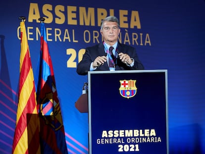 Joan Laporta durante la asamblea de compromisarios.