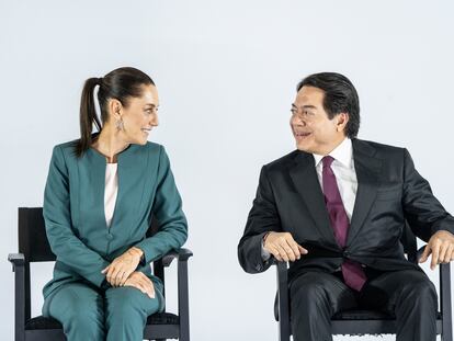Claudia Sheinbau, y Mario Delgado en Ciudad de México, el 4 de julio.