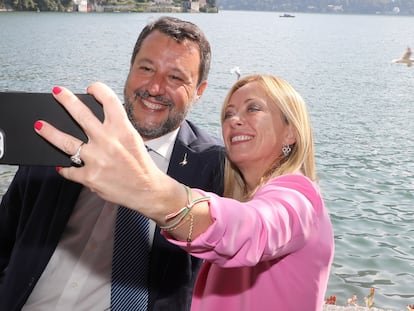 Matteo Salvini, líder da Liga, e Giorgia Meloni, do Irmãos da Itália, no fórum econômico de Cernobbio.