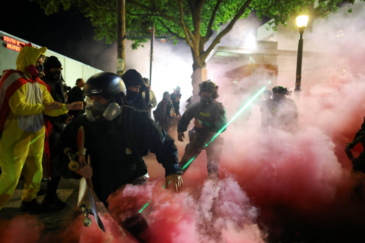 Trump se abre a invocar la Ley de Insurrección para enviar tropas a ciudades demócratas
