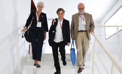 Soledad Gallego-Díaz, Carmen Aristegui y Rosental Alves en el Festival Gabo en Medellín.