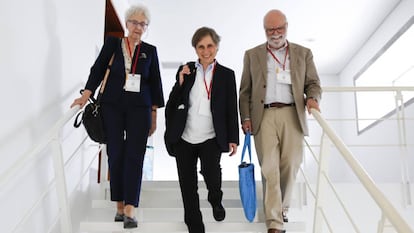 Soledad Gallego-Díaz, Carmen Aristegui e Rosental Calmon Alves, no Festival Gabo.