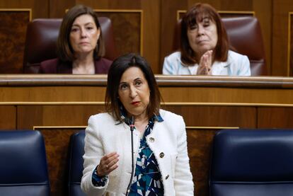 La ministra de Defensa, Margarita Robles, este miércoles durante la sesión de control al Gobierno.