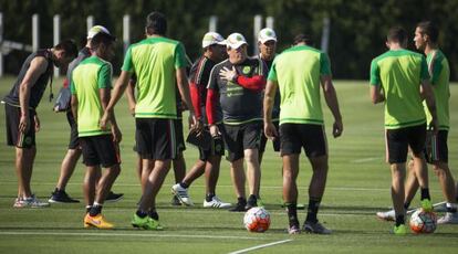 La selección mexicana durante un entrenamiento.