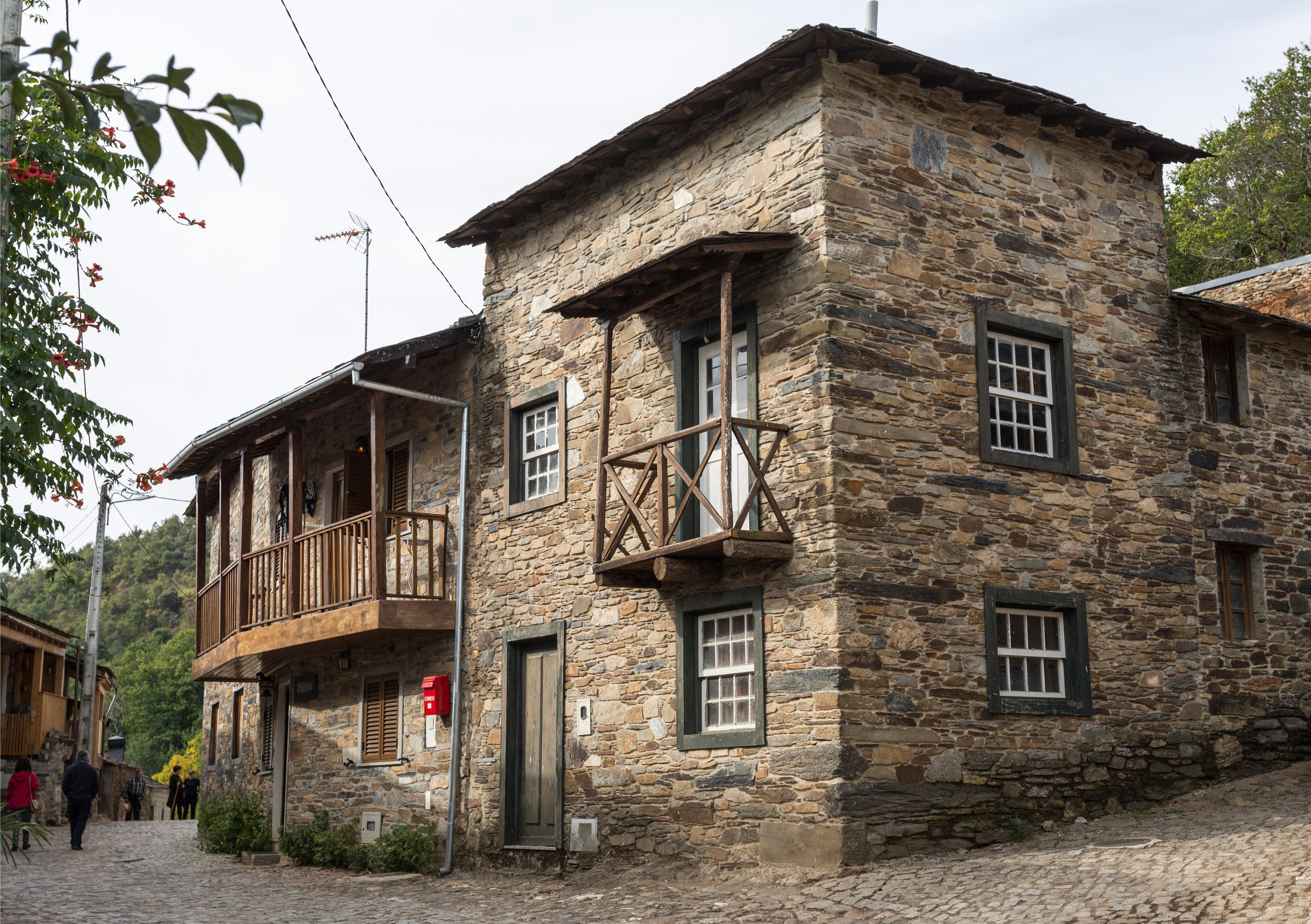 Una de las casas típicas de Rio de Onor.